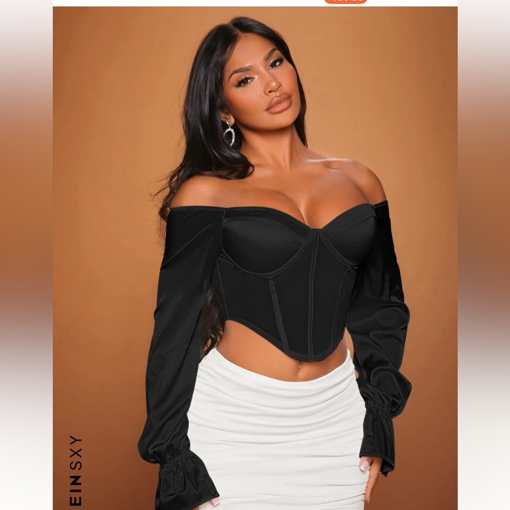SHEIN SXY Off Shoulder
Flounce Sleeve Crop Top